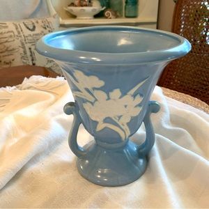 Vintage Weller Pottery Double Arm Vase/Urn Made in USA Blue Glaze White Daffodil